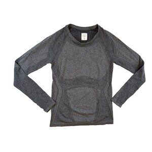 Athleta Gray Long Sleeve Shirt Size M Lightweight Outdoors Gym Casual Ladies